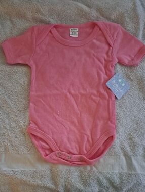 Max Grey 6-9 Months Pink Short-Sleeve Baby Bodysuit